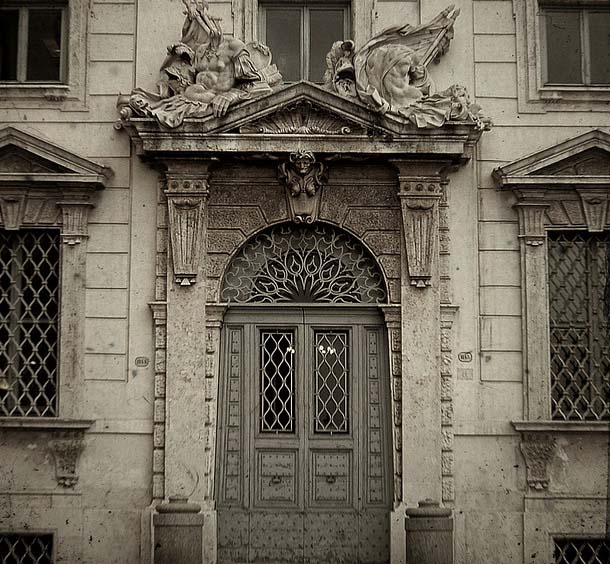 particolare del palazzo della Consulta - foto Flickr/Jan